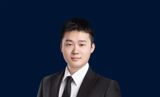 周炜